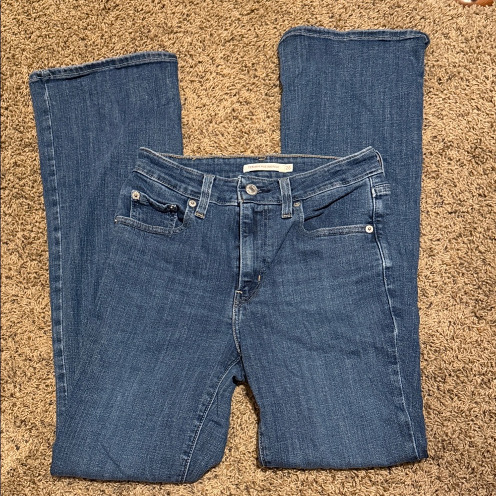 Levi's Women's High Rise Bootcut Blue Jeans 725